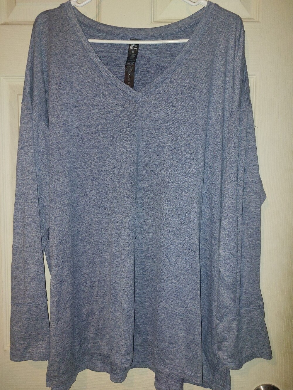 RBX Women’s 3x V-Neck Long Sleeve Shirt